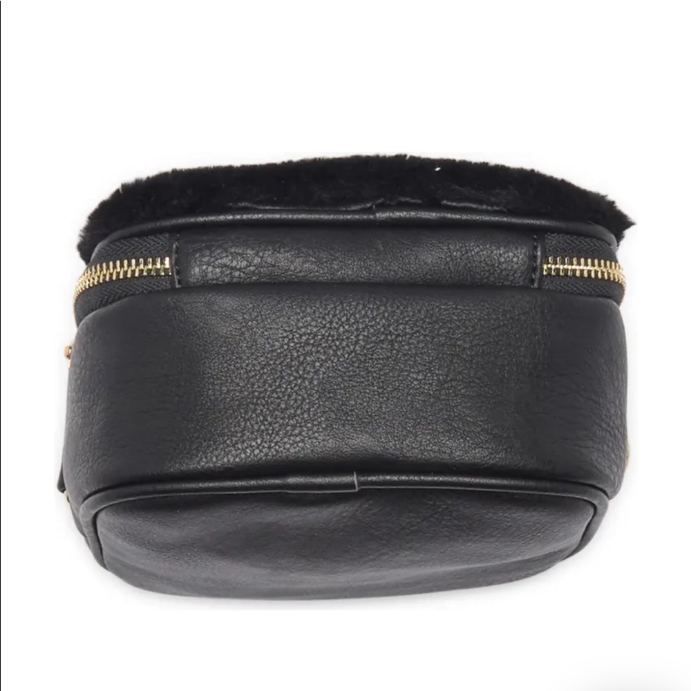 NWT Urban Expressions black faux fur crossbody bag - Picture 2 of 4